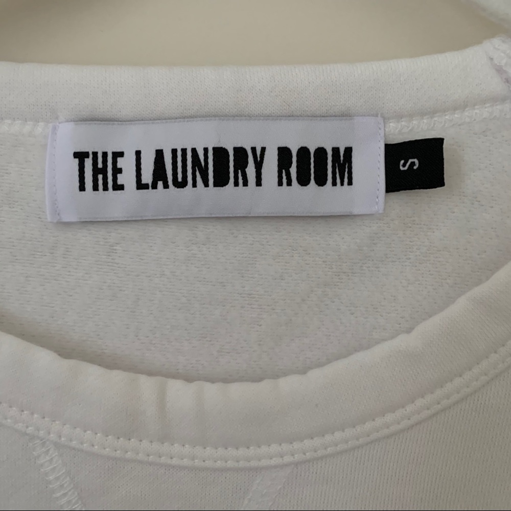 The Laundry Room white Open Heart Sweatshirt Small - Picture 8 of 13